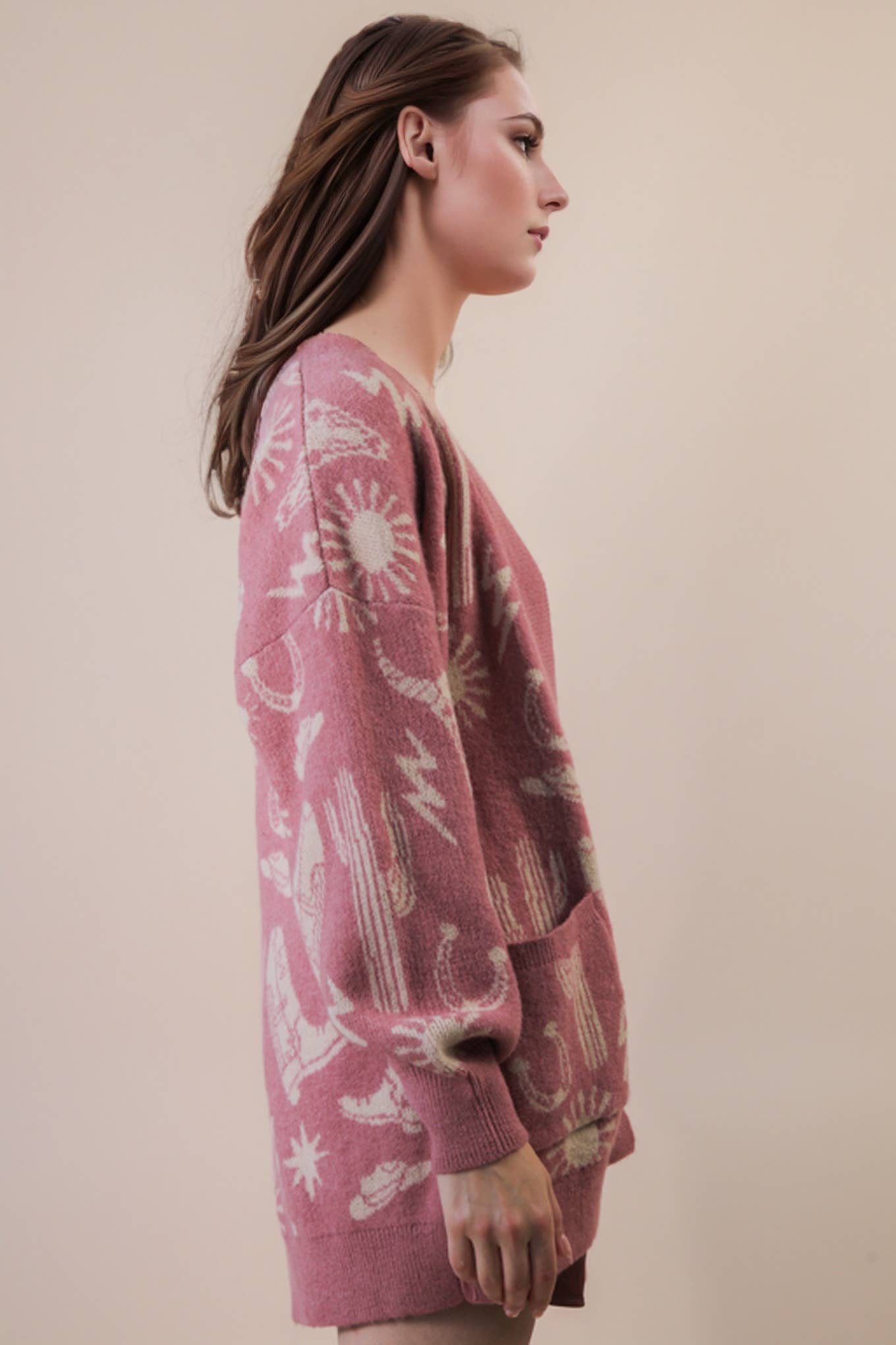 12W3393N-Oversized Western Graphic Knit Sweater Cardigan: CHOCOLATE / S-M-L/2-2-2