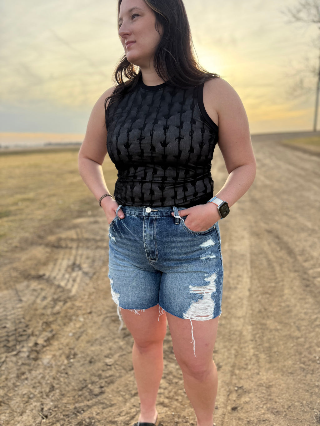 Midi short w/frayed hem
