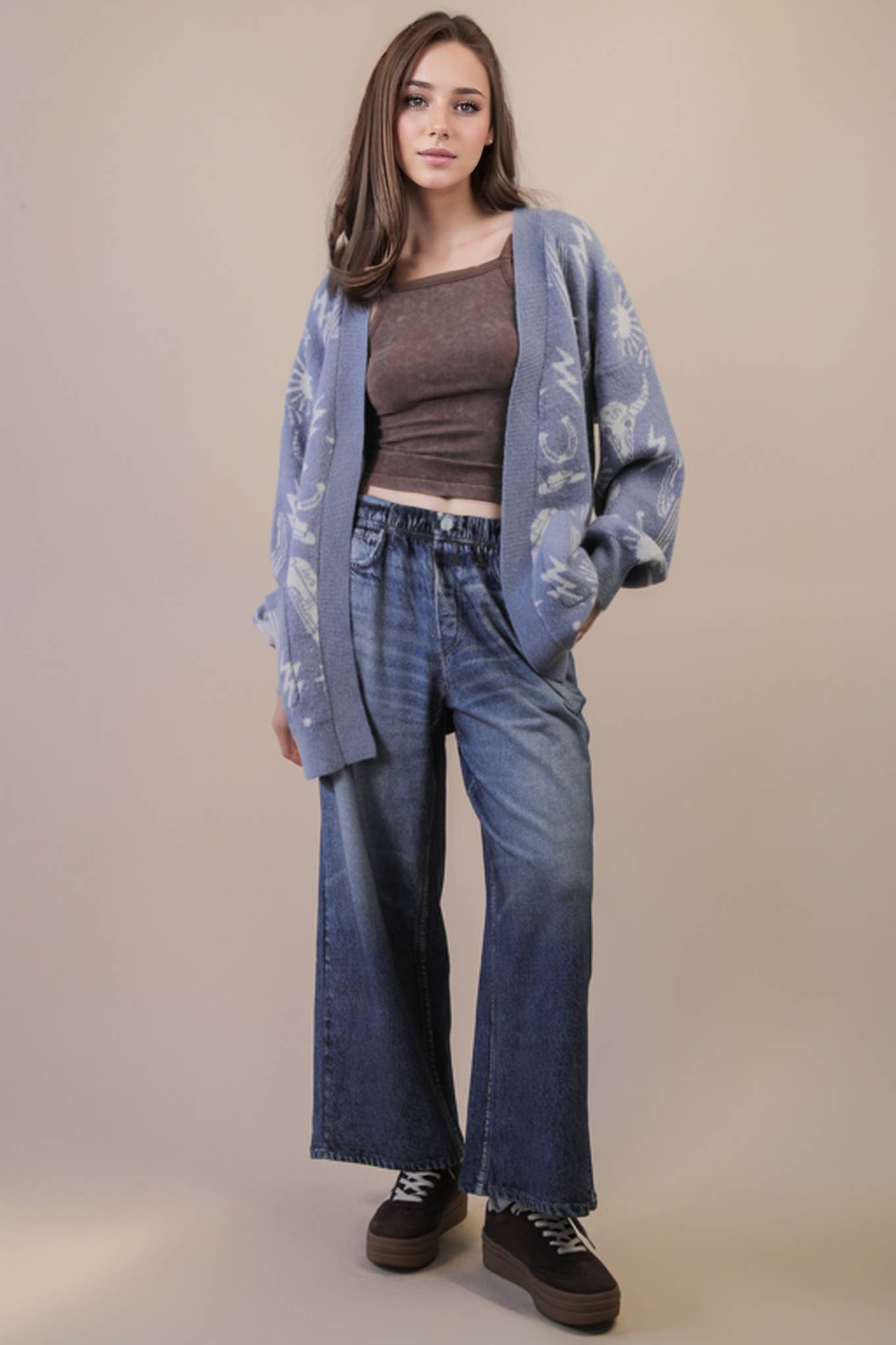 12W3393N-Oversized Western Graphic Knit Sweater Cardigan: CHOCOLATE / S-M-L/2-2-2