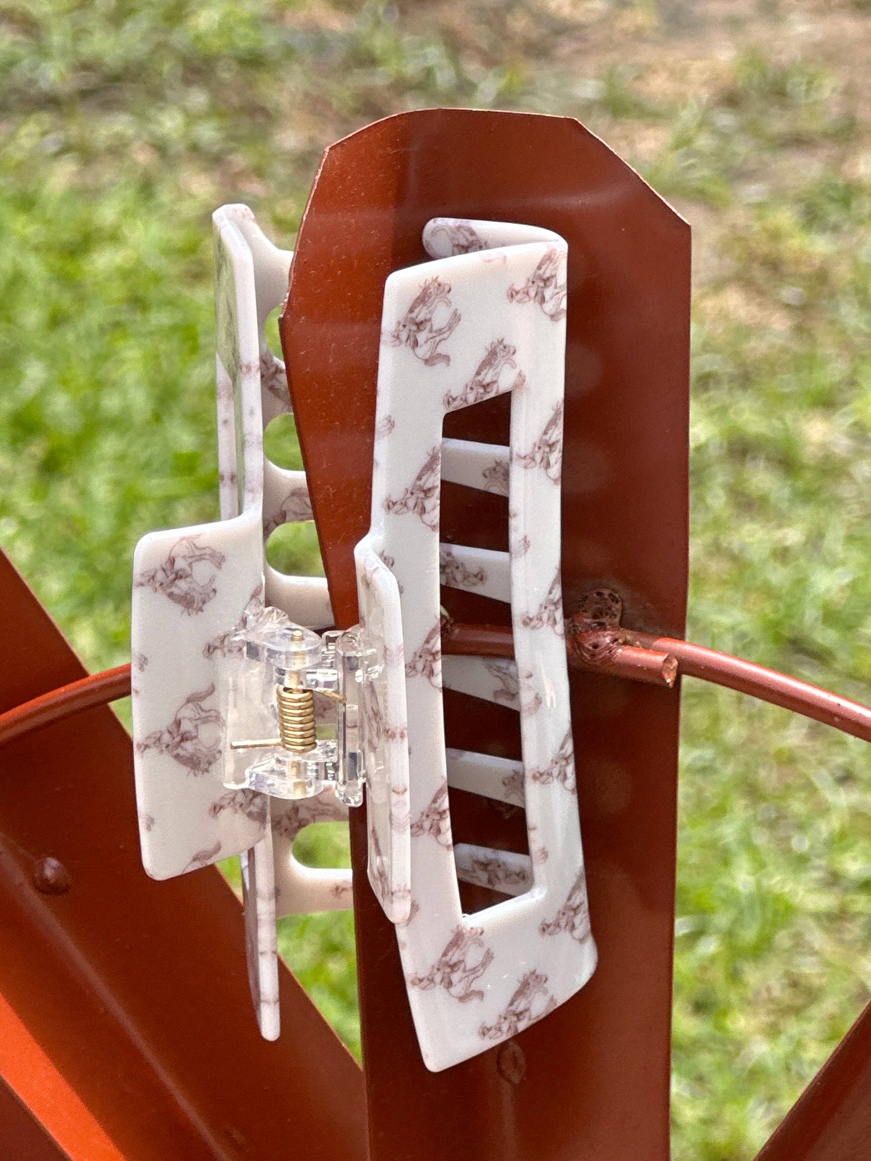 New claw clips