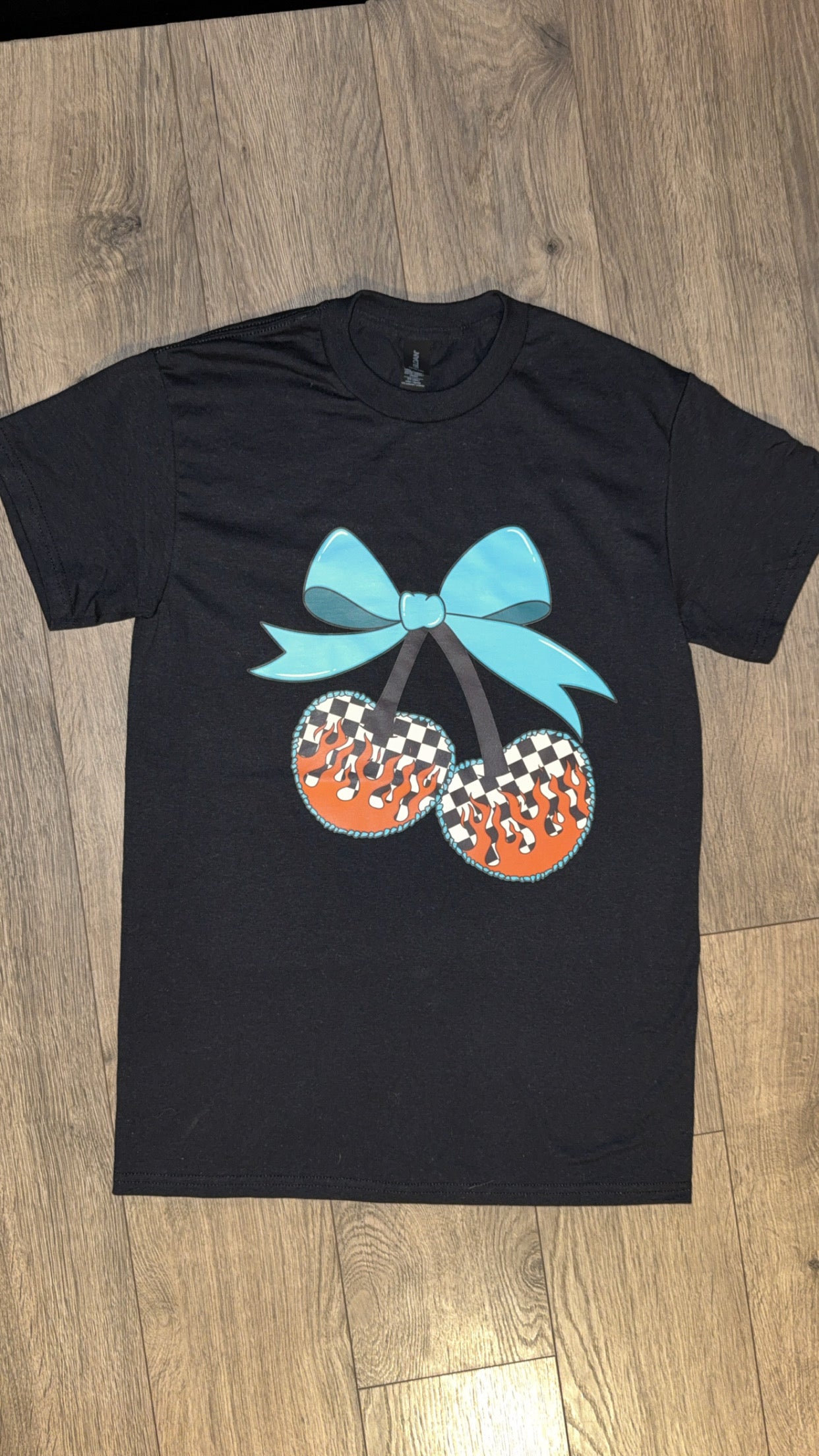 Checkered cherries tee