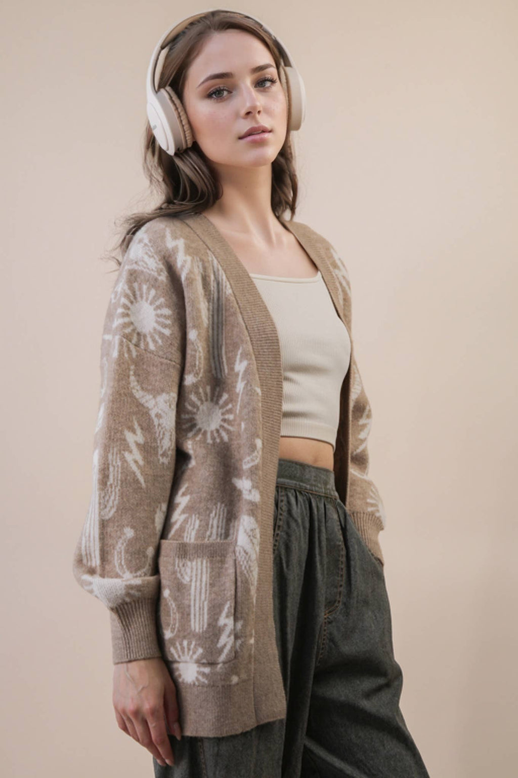 12W3393N-Oversized Western Graphic Knit Sweater Cardigan: CHOCOLATE / S-M-L/2-2-2