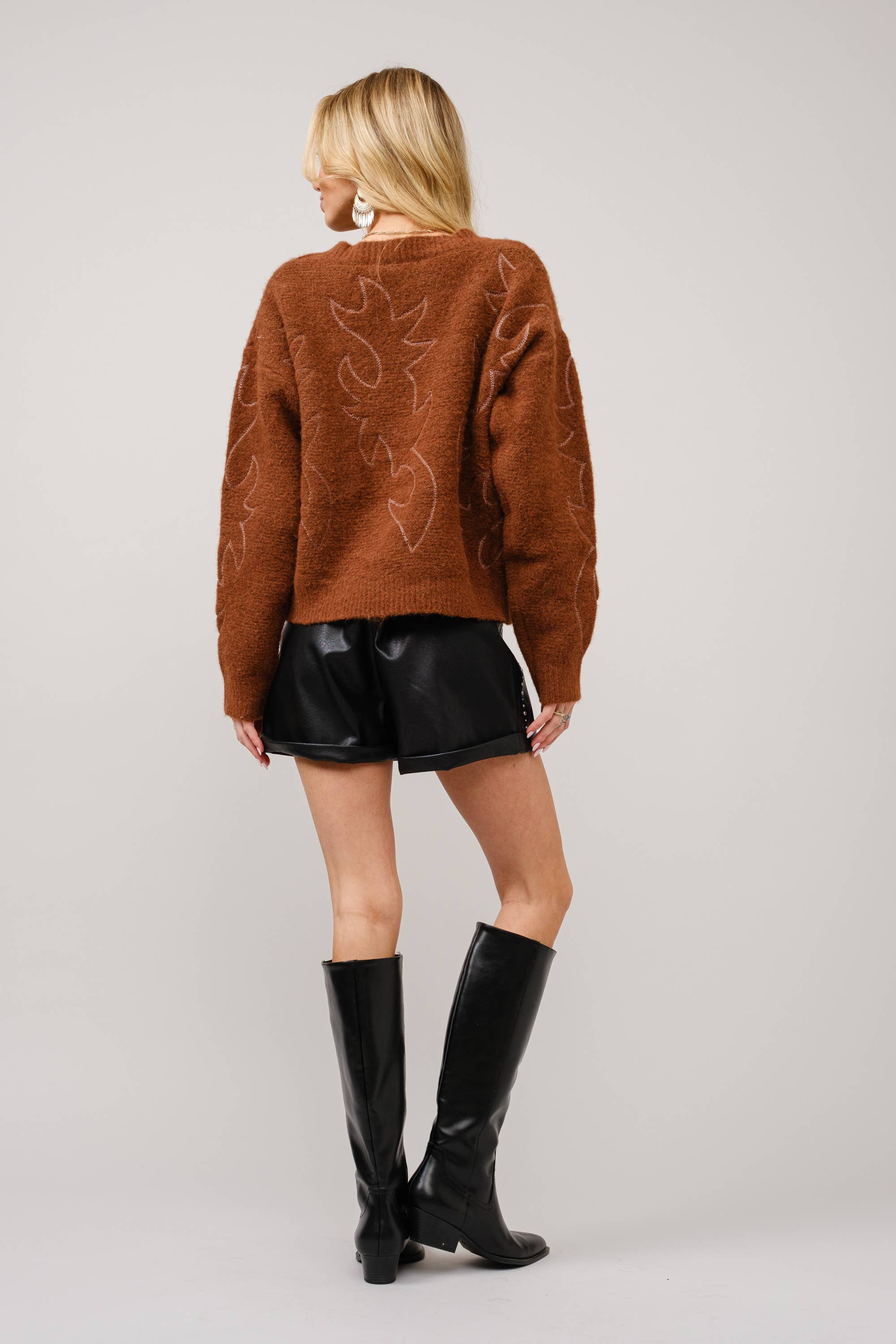 36332W - Western Boots Stitch Pattern Crew Neck Sweater